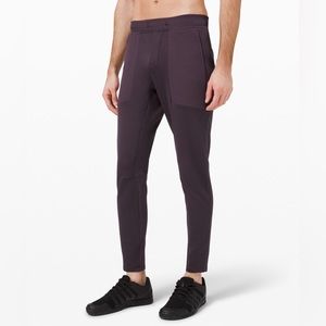 Lululemon Men’s Textured Tech Pant Burgundy Size XS